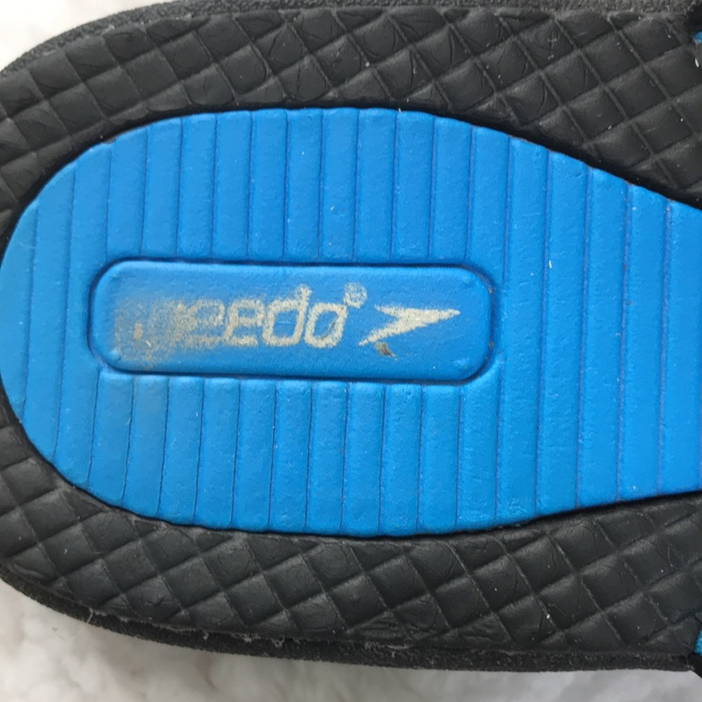 Speedo Sandals, Size 7 - Picture 8 of 9